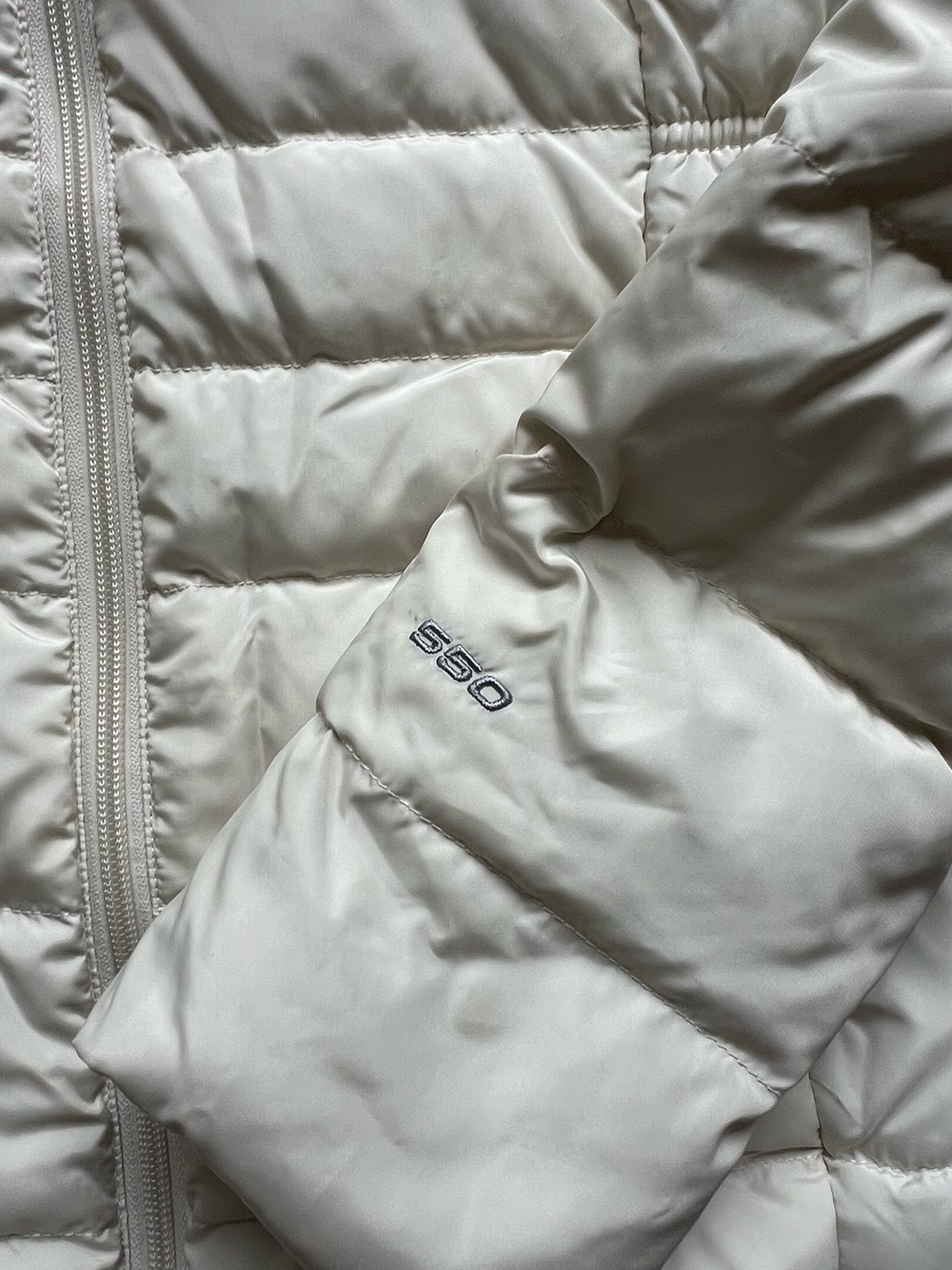 The North Face Women's Cream Quilted Hooded Puffer Jacket - Picture 5 of 10